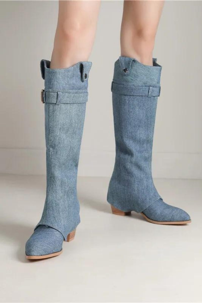 Denim Slip On Vinterstövlar Med Spetsad Tå Fyrkantiga Högklackade Stövlar Spänne Topprea Damveckade Knähöga