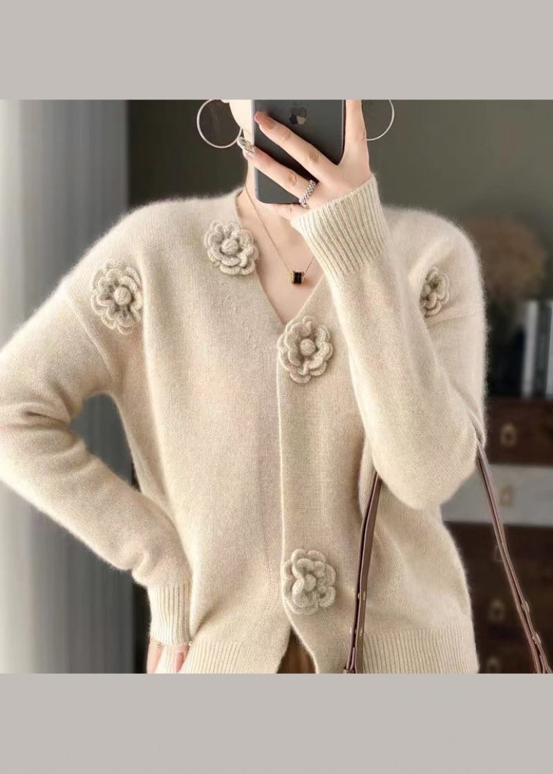 Handgjord Beige V-hals Blommig Virkad Cashmere Stickad Cardigan Spring - Koftor för kvinnor