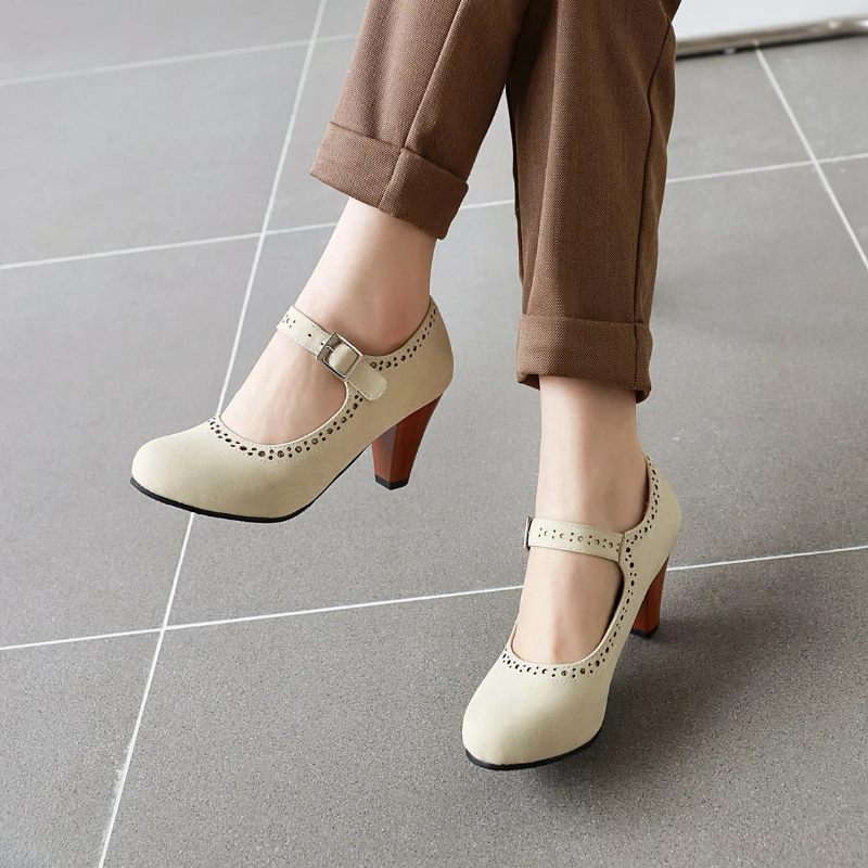 Kvinnors Läderperforerade Oxfords Brogue-skor För Vintage Hollow Spike Heel Pumps - Beige