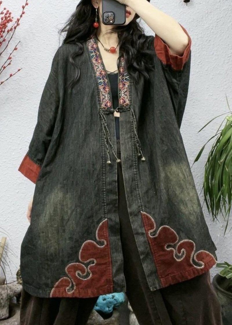 Plus Size Black Brodered Button Coat Armbandsärm