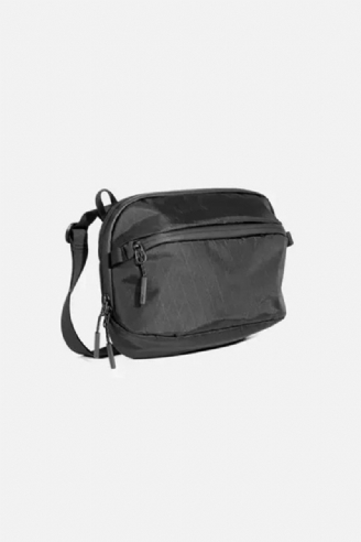 Unisex One Shoulder Crossbody-väska Midjeväska Bröstväska